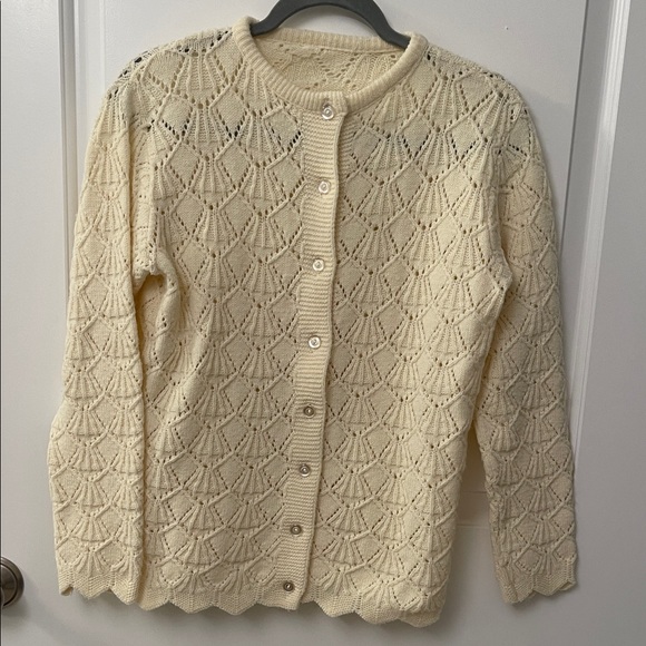 Sweaters - Vintage GrannyCore Cream Openwork Knit Button-Up Sweater Cardigan